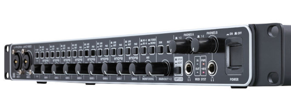 U-PHORIA UMC1820 オーディオインターフェース Behringer U-Phoria UMC1820 USB Audio Interface and Preamp